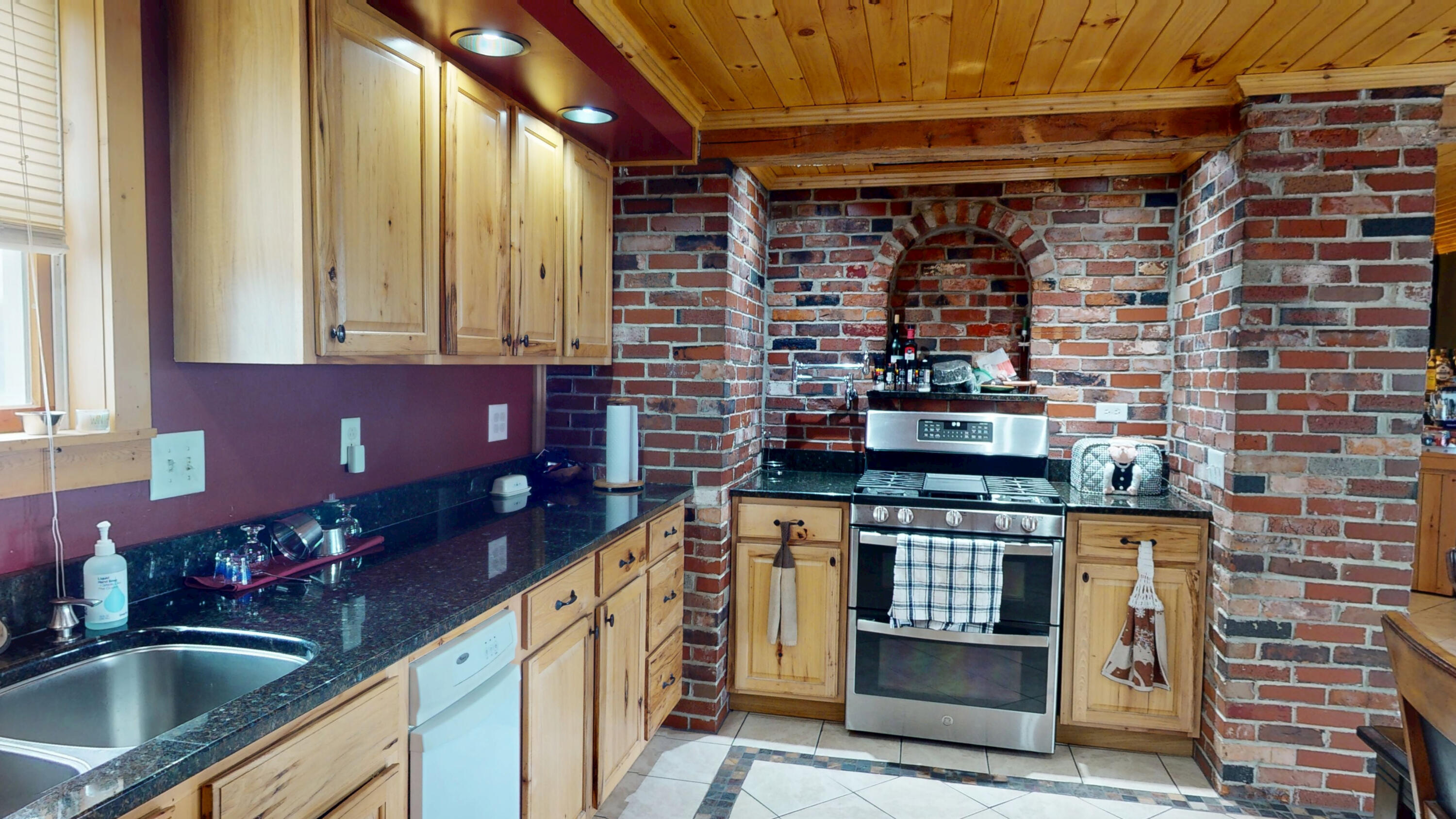 581 Robinson Road Blaine, ME 04734 - Photo 10 of 53 581 Robinson Rd