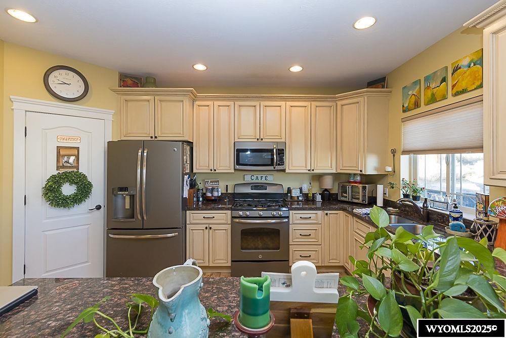 195 Collier Circle Green River, WY 82935 - Photo 16 of 47