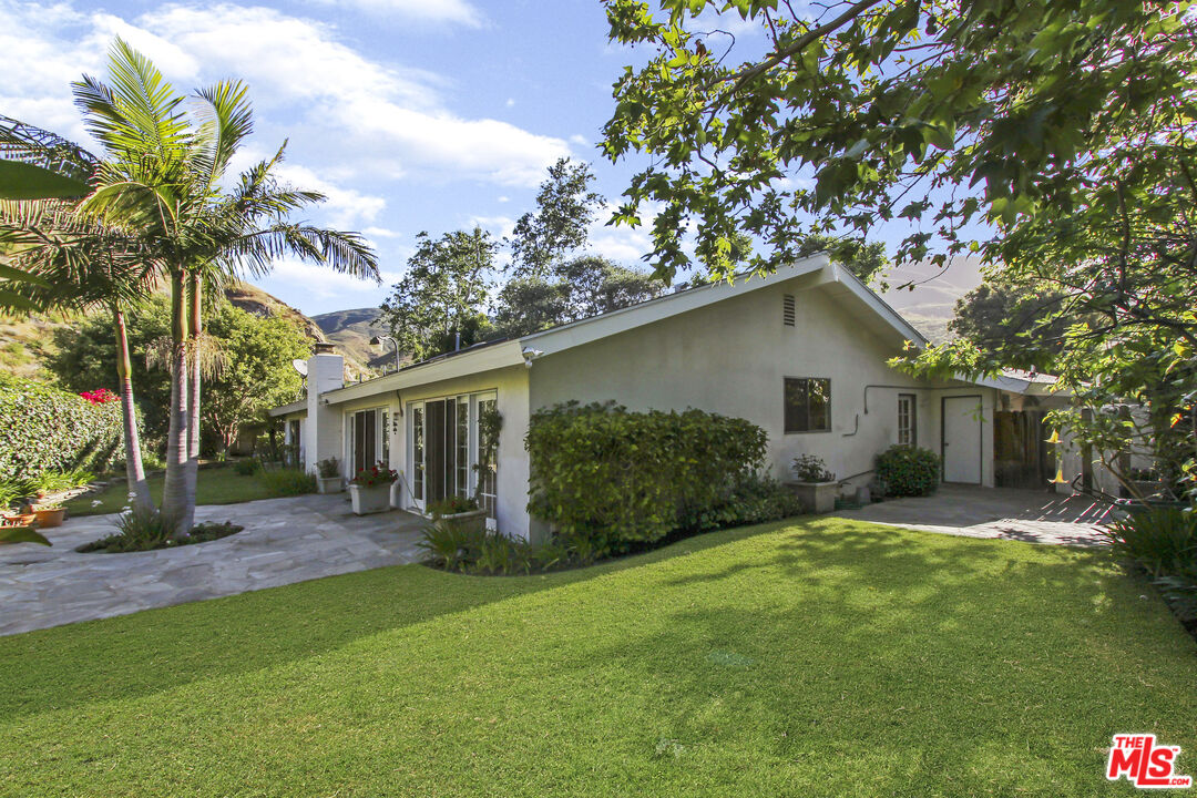 6205 Frondosa Drive Malibu, CA 90265 - Photo 13 of 14