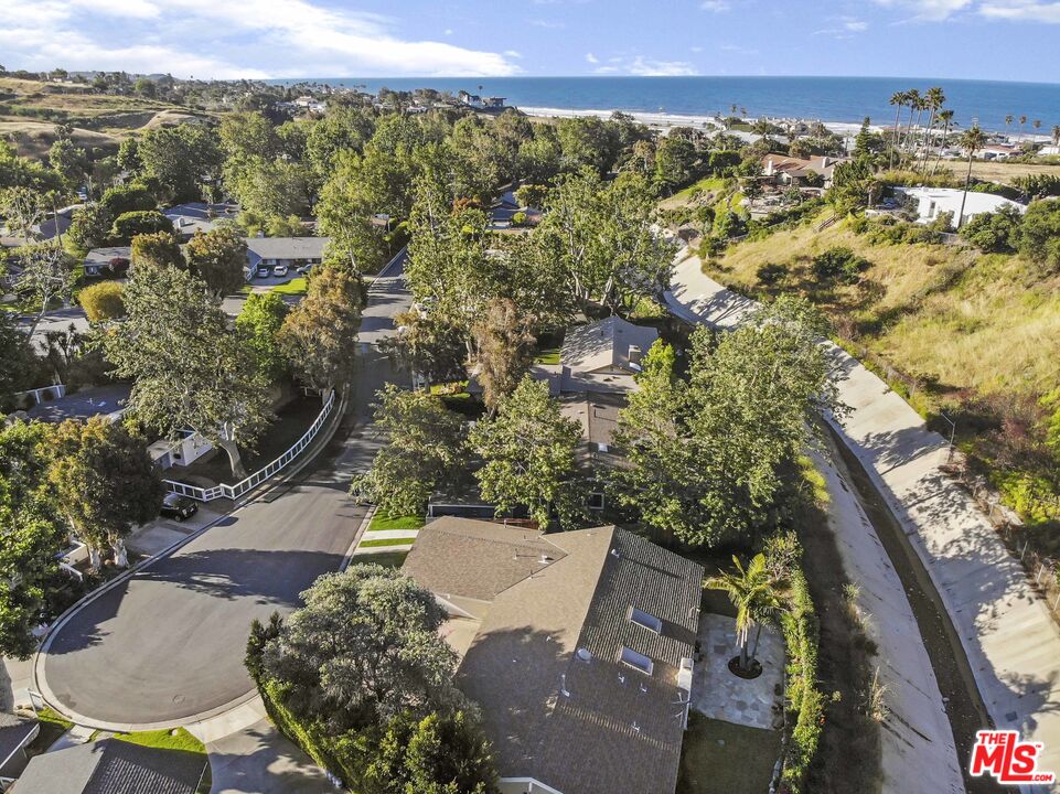 6205 Frondosa Drive Malibu, CA 90265 - Photo 14 of 14