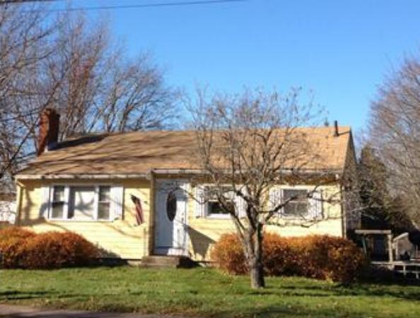 256 Main Street Rowley, MA 01969 - Photo 1 of 9 Gallery Image 1