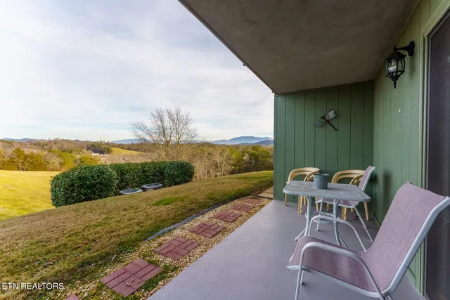 $349,900 | 526 Briarcliff Way, Unit 106, Pigeon Forge, TN 37863