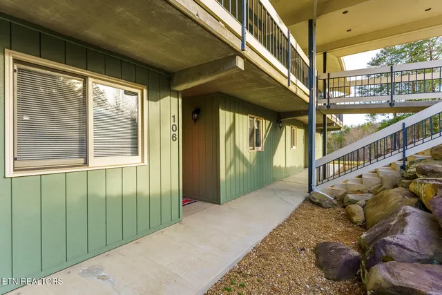 $349,900 | 526 Briarcliff Way, Unit 106, Pigeon Forge, TN 37863