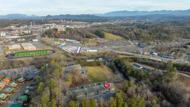 $349,900 | 526 Briarcliff Way, Unit 106, Pigeon Forge, TN 37863