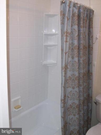 4509 Pen Lucy Road Baltimore, MD 21229 - Photo 15 of 16 Bath #2