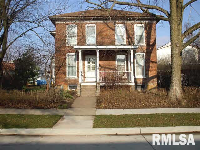 2318 Garfield Street Clinton, IA 52732 - Photo 1 of 24