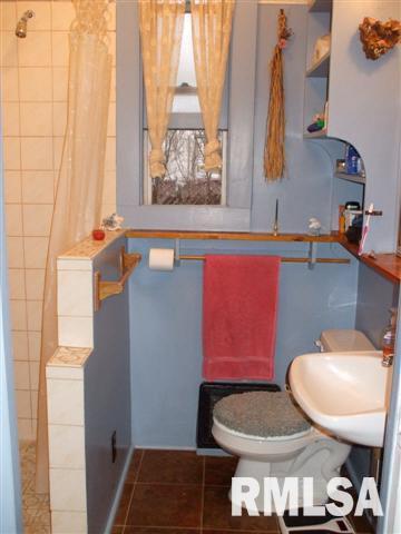 2318 Garfield Street Clinton, IA 52732 - Photo 12 of 24