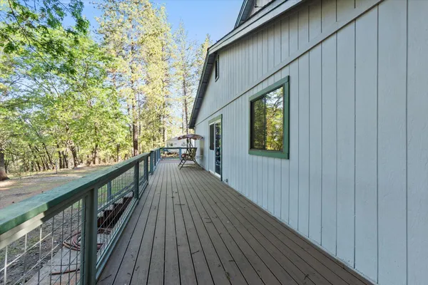 $675,000 | 26997 Lookout Mountain Road, Oak Run, CA 96069
