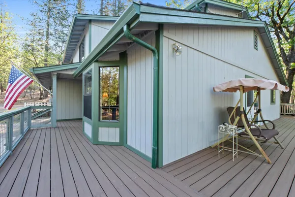 $675,000 | 26997 Lookout Mountain Road, Oak Run, CA 96069