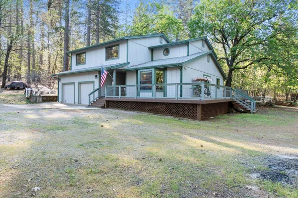 $675,000 | 26997 Lookout Mountain Road, Oak Run, CA 96069
