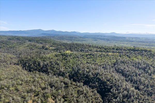 $675,000 | 26997 Lookout Mountain Road, Oak Run, CA 96069