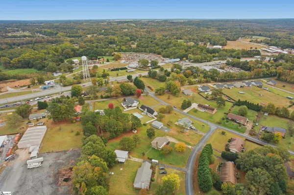 $449,000 | 6 Carolina Oaks Drive, Chesnee, SC 29323