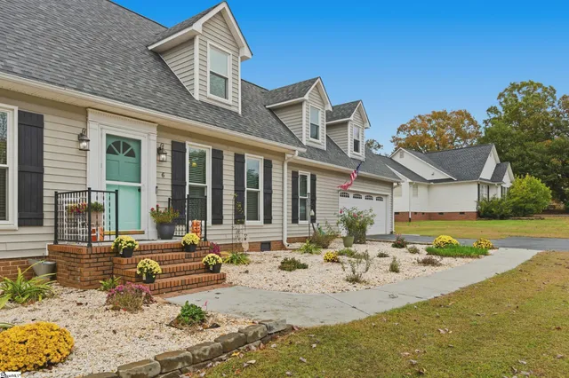 $457,000 | 6 Carolina Oaks Drive, Chesnee, SC 29323