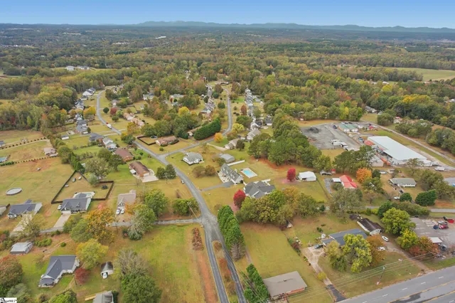 $457,000 | 6 Carolina Oaks Drive, Chesnee, SC 29323