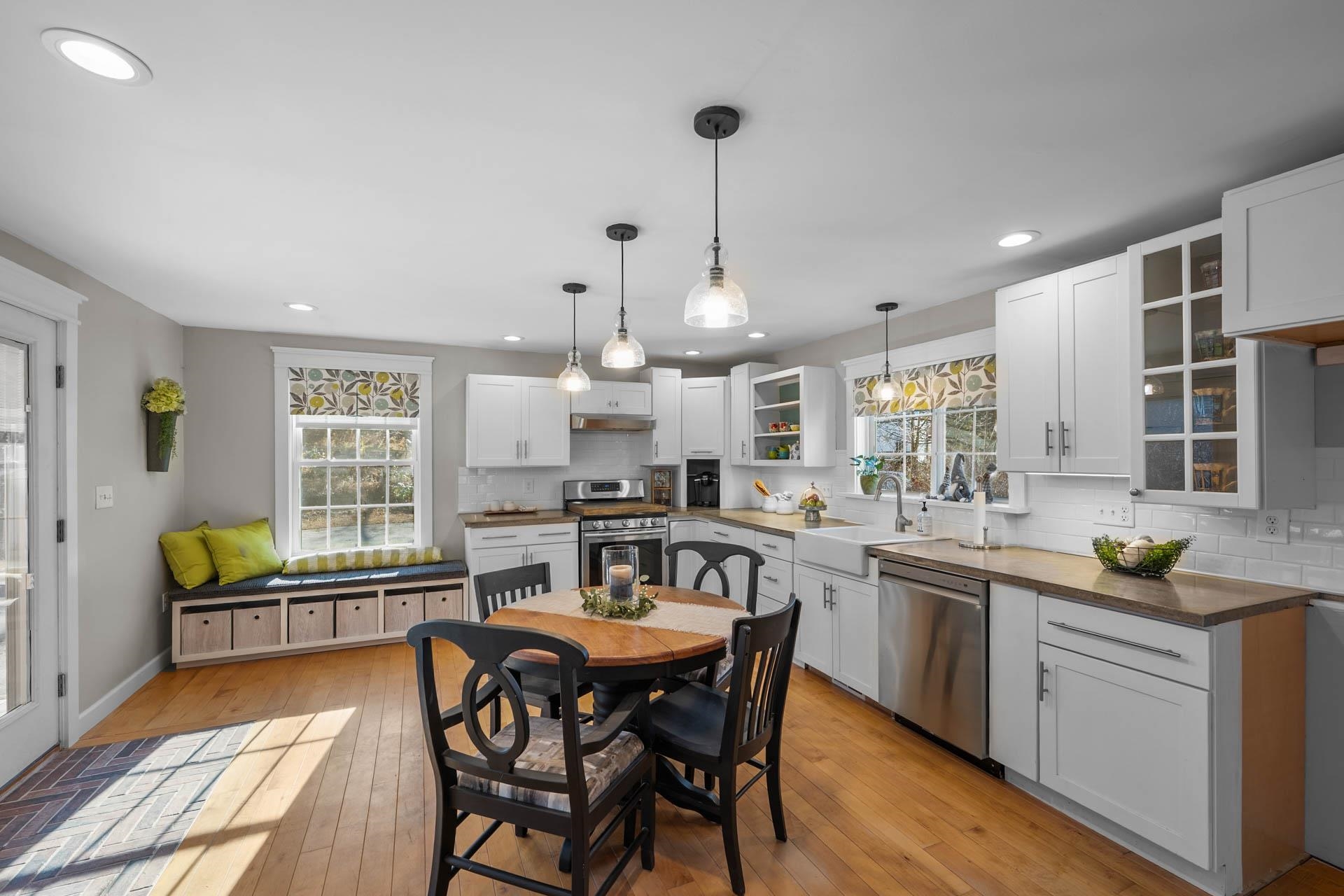 166 Varney Street Manchester, NH 03102 - Photo 3 of 25 Gallery Image 3