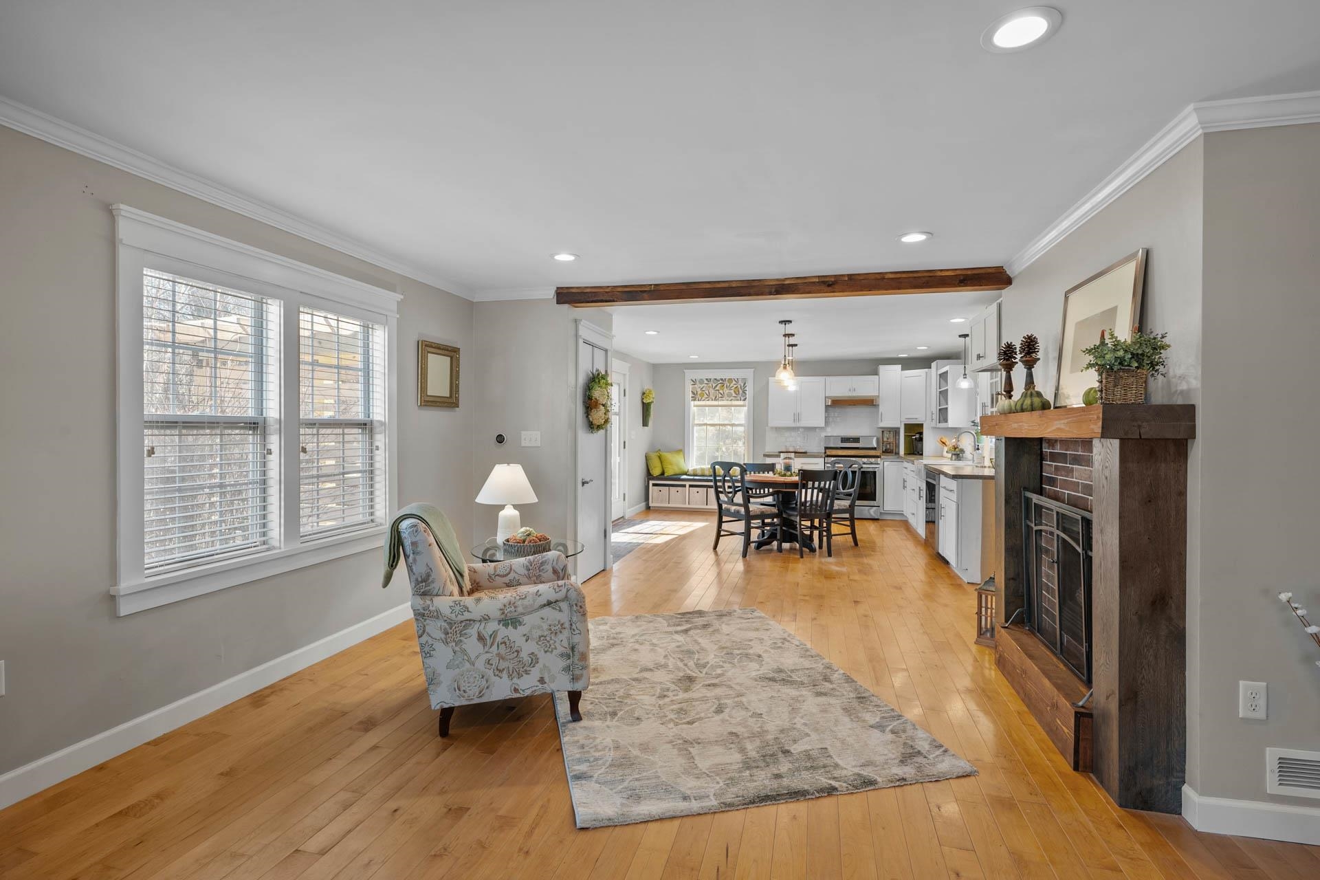 166 Varney Street Manchester, NH 03102 - Photo 5 of 25 Gallery Image 5