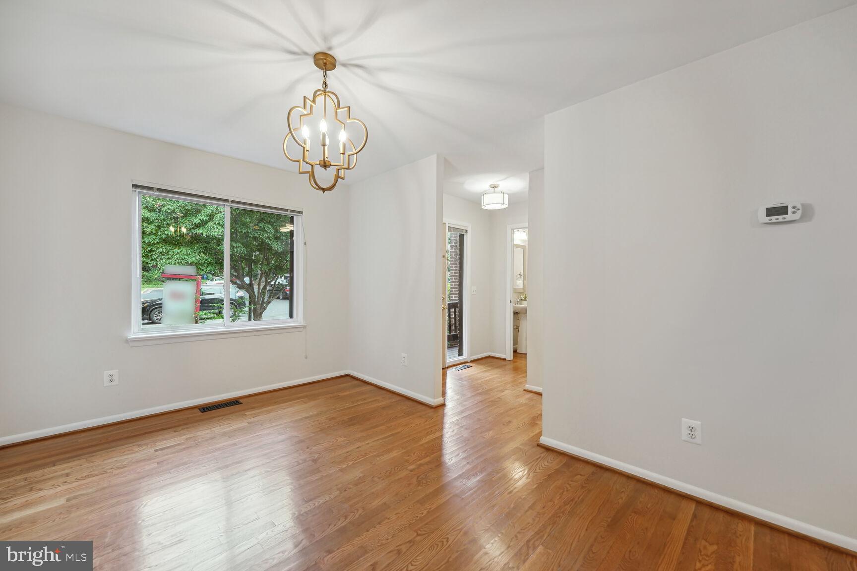 2149 Colts Neck Court Reston, VA 20191 - Photo 5 of 27 Gallery Image 5