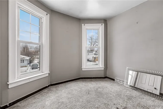 $249,900 | 75 Juniata Place, Buffalo, NY 14210