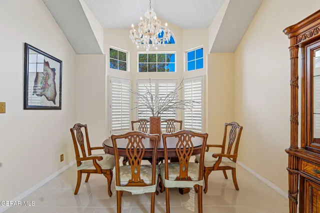 a view of entryway with workspace