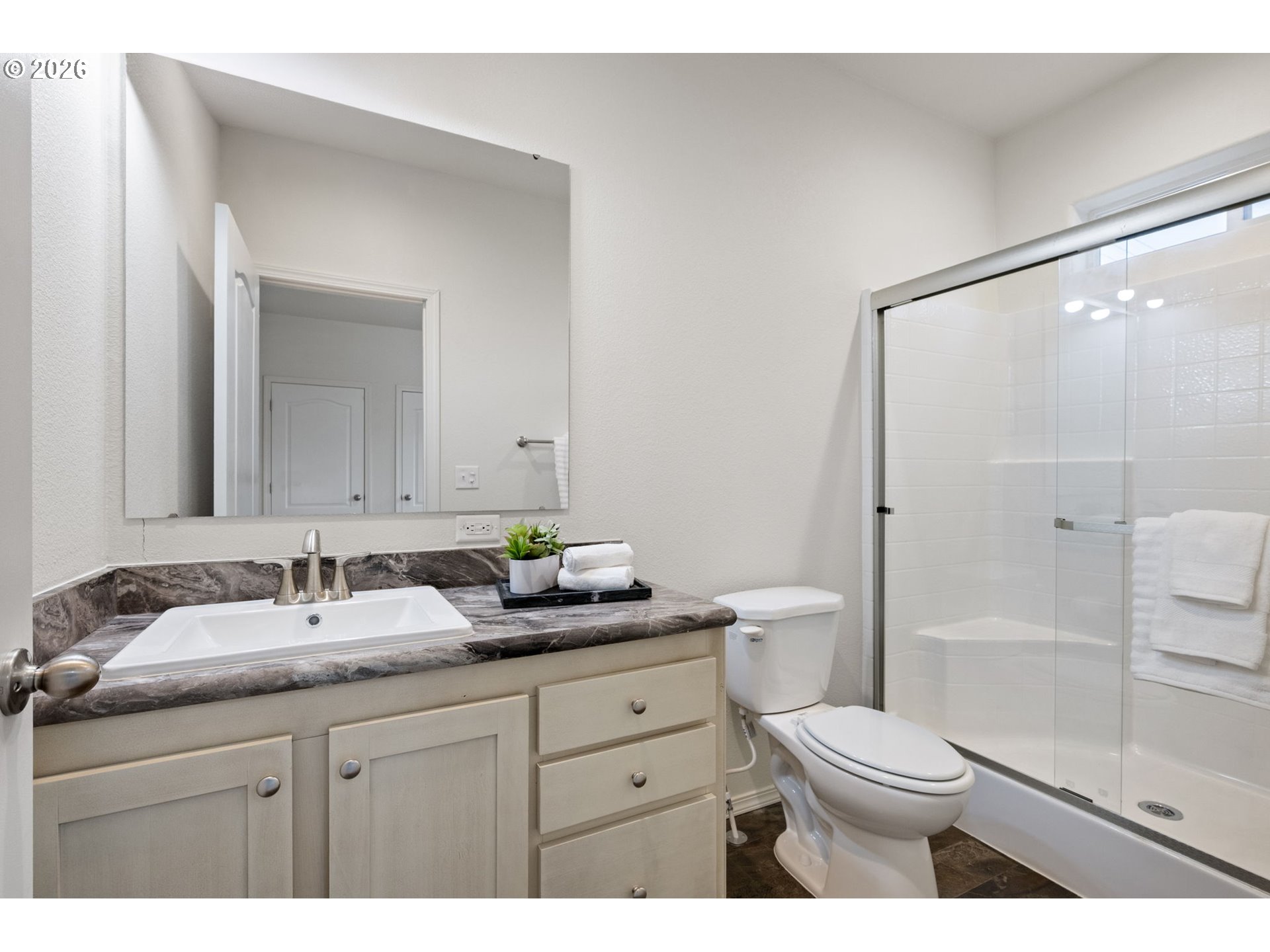 9811 Southwest Herman Road, Unit 45 Tualatin, OR 97062 - Photo 9 of 15 Gallery Image 9