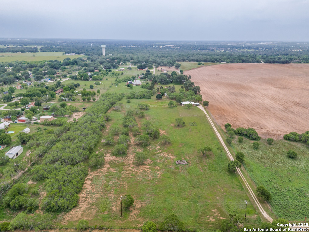 315 Simon Road Pleasanton, TX 78064 - Photo 32 of 37 a view of a field with an ocean