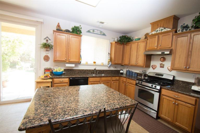 621 Abbott Avenue Reedley, CA 93654 - Photo 9 of 31 Gallery Image 9
