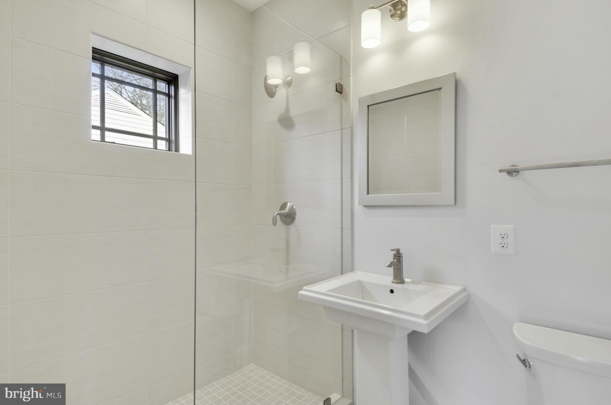 5619 Marengo Road Bethesda, MD 20816 - Photo 16 of 30 Bath