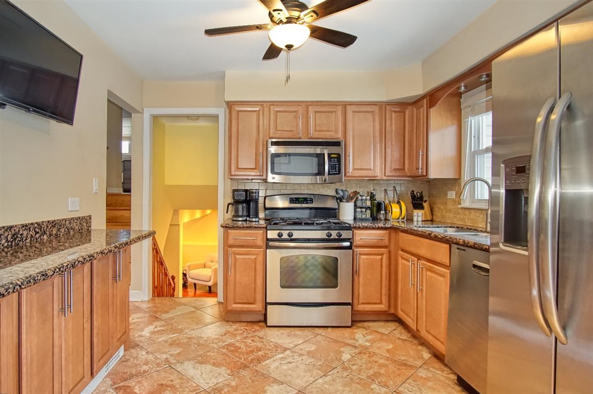 6030 Belmont Road Downers Grove, IL 60516 - Photo 13 of 24