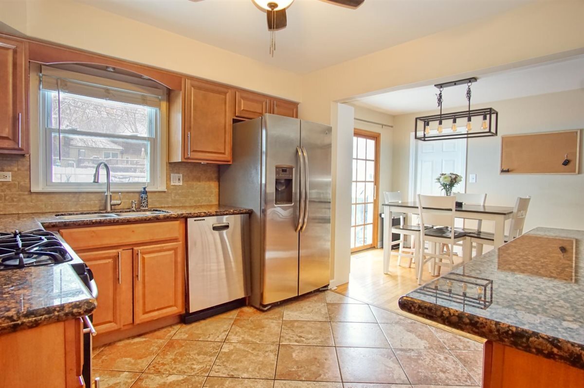 6030 Belmont Road Downers Grove, IL 60516 - Photo 14 of 24