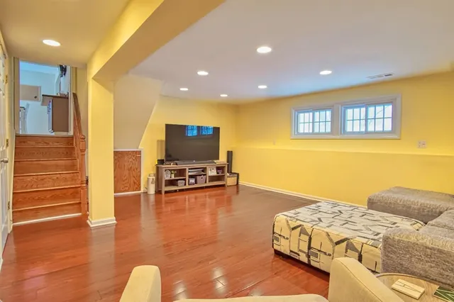 $429,000 | 6030 Belmont Road, Downers Grove, IL 60516