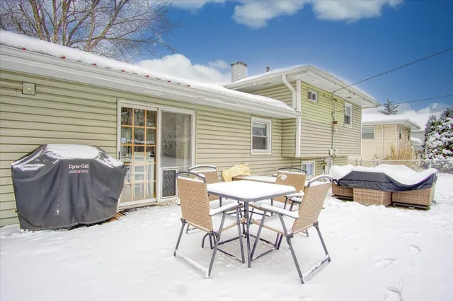 $429,000 | 6030 Belmont Road, Downers Grove, IL 60516