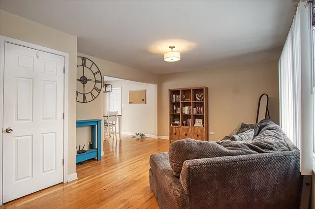 $429,000 | 6030 Belmont Road, Downers Grove, IL 60516