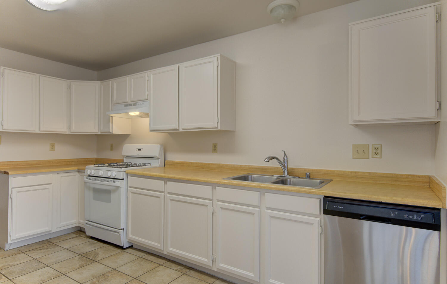 2574 Bogie Road Southeast Rio Rancho, NM 87124 - Photo 7 of 31 Gallery Image 7