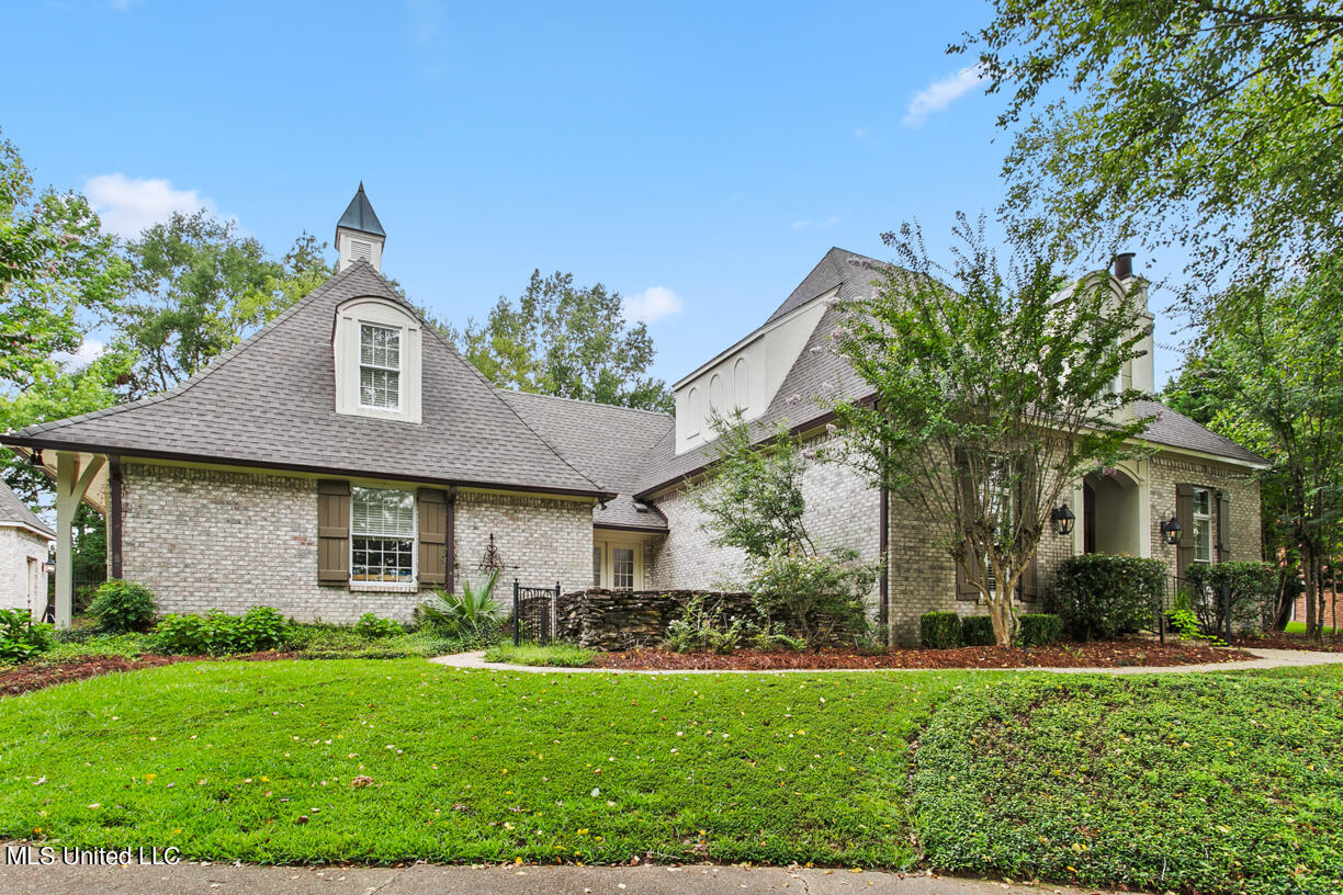 208 Persimmon Hill Ridgeland, MS 39157 - Photo 3 of 47 208 Persimmon final-3