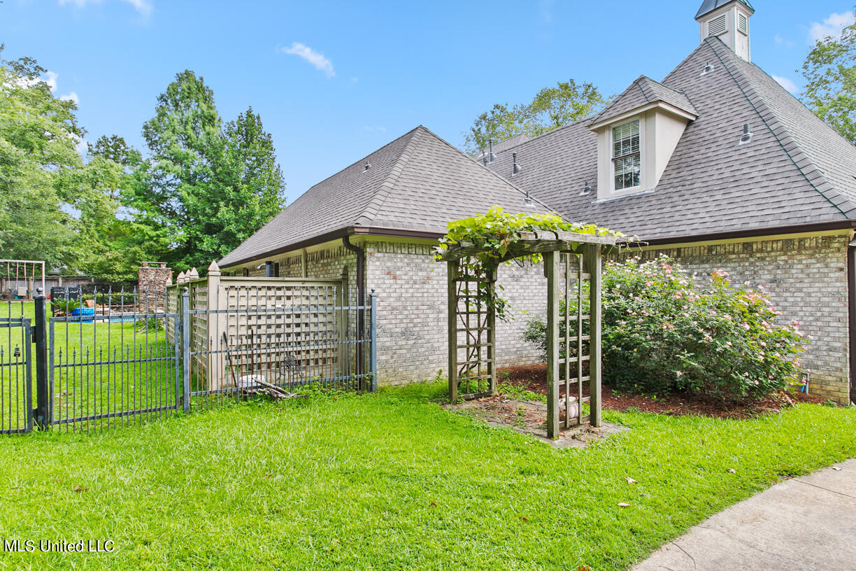 208 Persimmon Hill Ridgeland, MS 39157 - Photo 46 of 47 208 Persimmon final-46