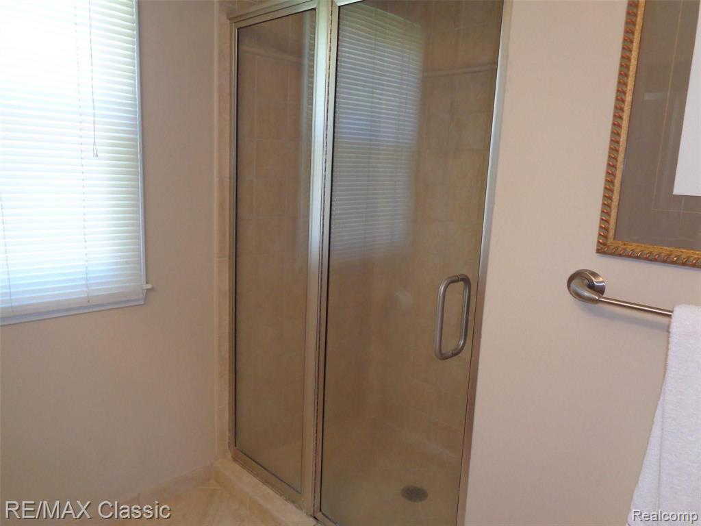 34020 Old Timber Road Farmington Hills, MI 48331 - Photo 30 of 36