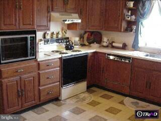 813 North Ridge Road Perkasie, PA 18944 - Photo 4 of 6