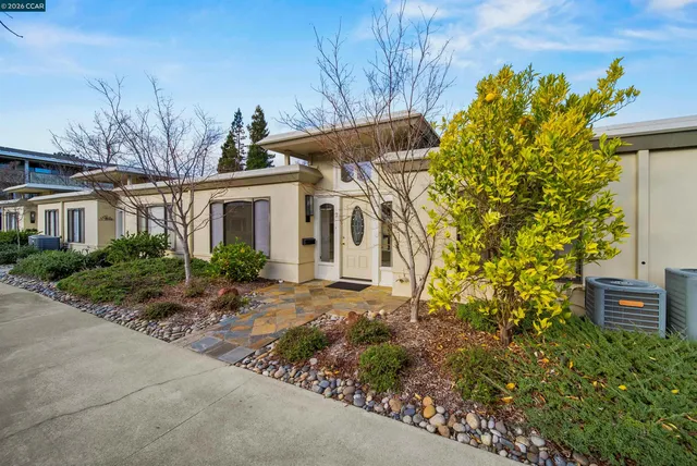 $549,000 | 2017 Pine Knoll Drive, Unit 7, Walnut Creek, CA 94595