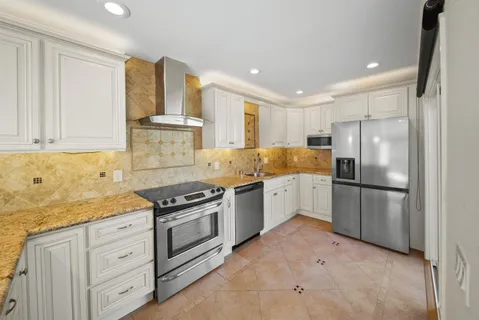 $549,000 | 2017 Pine Knoll Drive, Unit 7, Walnut Creek, CA 94595