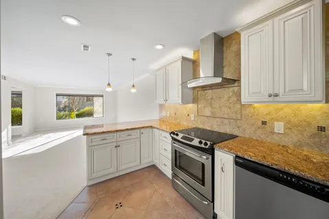 $549,000 | 2017 Pine Knoll Drive, Unit 7, Walnut Creek, CA 94595