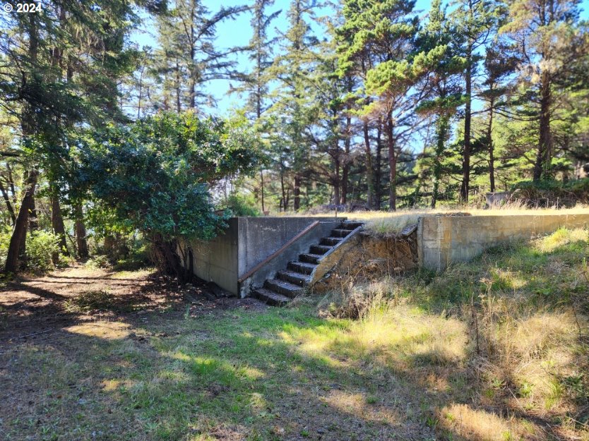 41565 Highway 101 Port Orford, OR 97465 - Photo 17 of 23