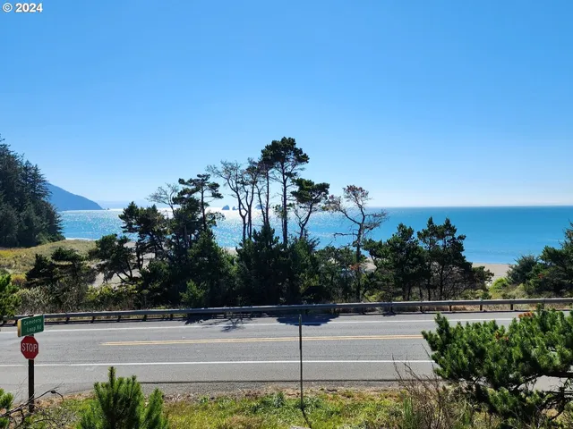 $410,000 | 41565 Highway 101, Port Orford, OR 97465