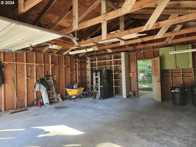 $410,000 | 41565 Highway 101, Port Orford, OR 97465