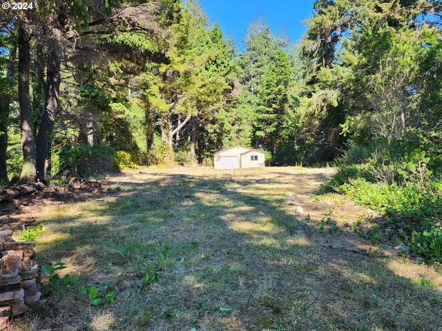 $410,000 | 41565 Highway 101, Port Orford, OR 97465