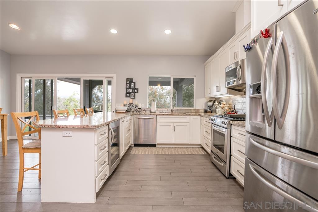 12070 Serena Road Lakeside, CA 92040 - Photo 9 of 24 Gallery Image 9