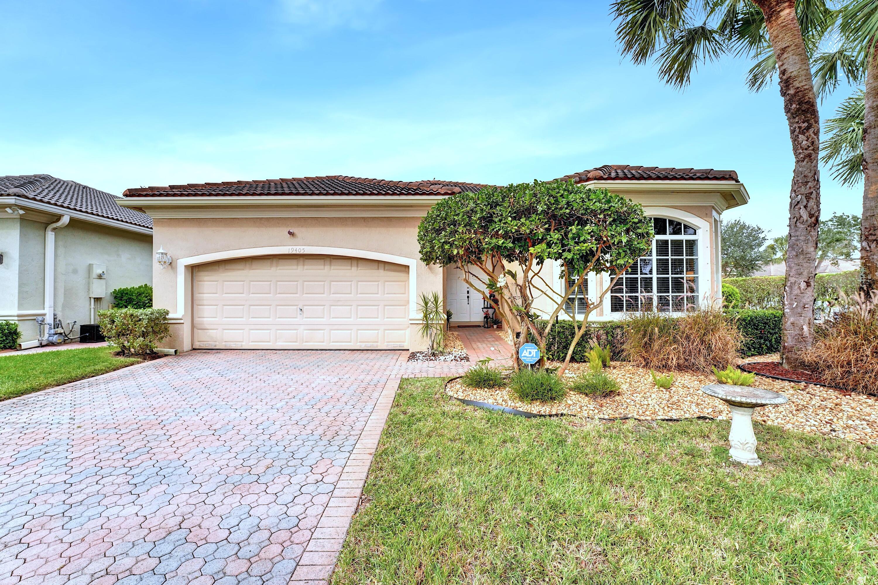 19405 Southwest 67th Street Pembroke Pines, FL 33332 - Photo 2 of 42 Front Exterior