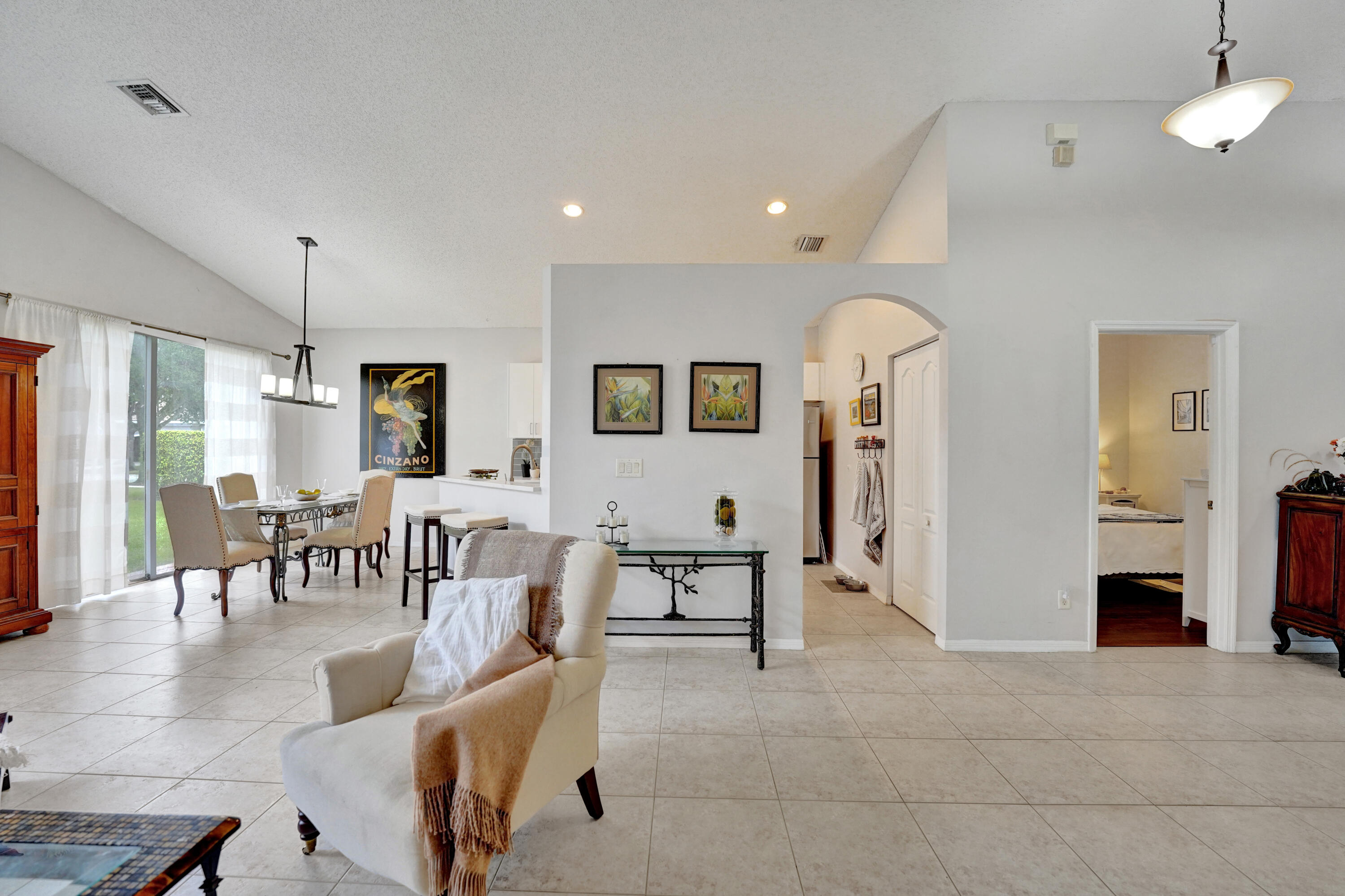 19405 Southwest 67th Street Pembroke Pines, FL 33332 - Photo 28 of 42 Living/Dining