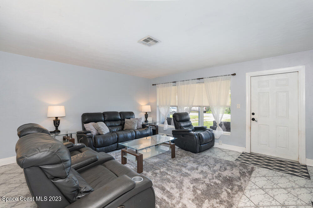 2394 Shenandoah Road Palm Bay, FL 32905 - Photo 8 of 23 004_dsc04162-edit
