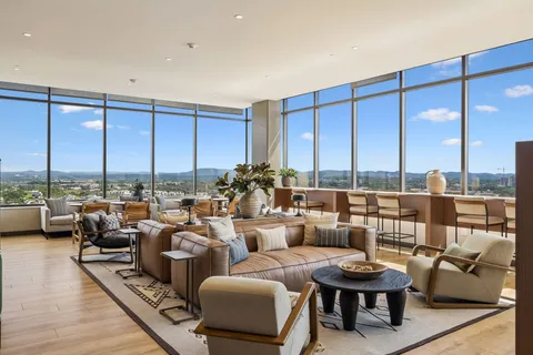 $1,125,000 | 1212 Demonbreun Street, Unit 815, Nashville, TN 37203