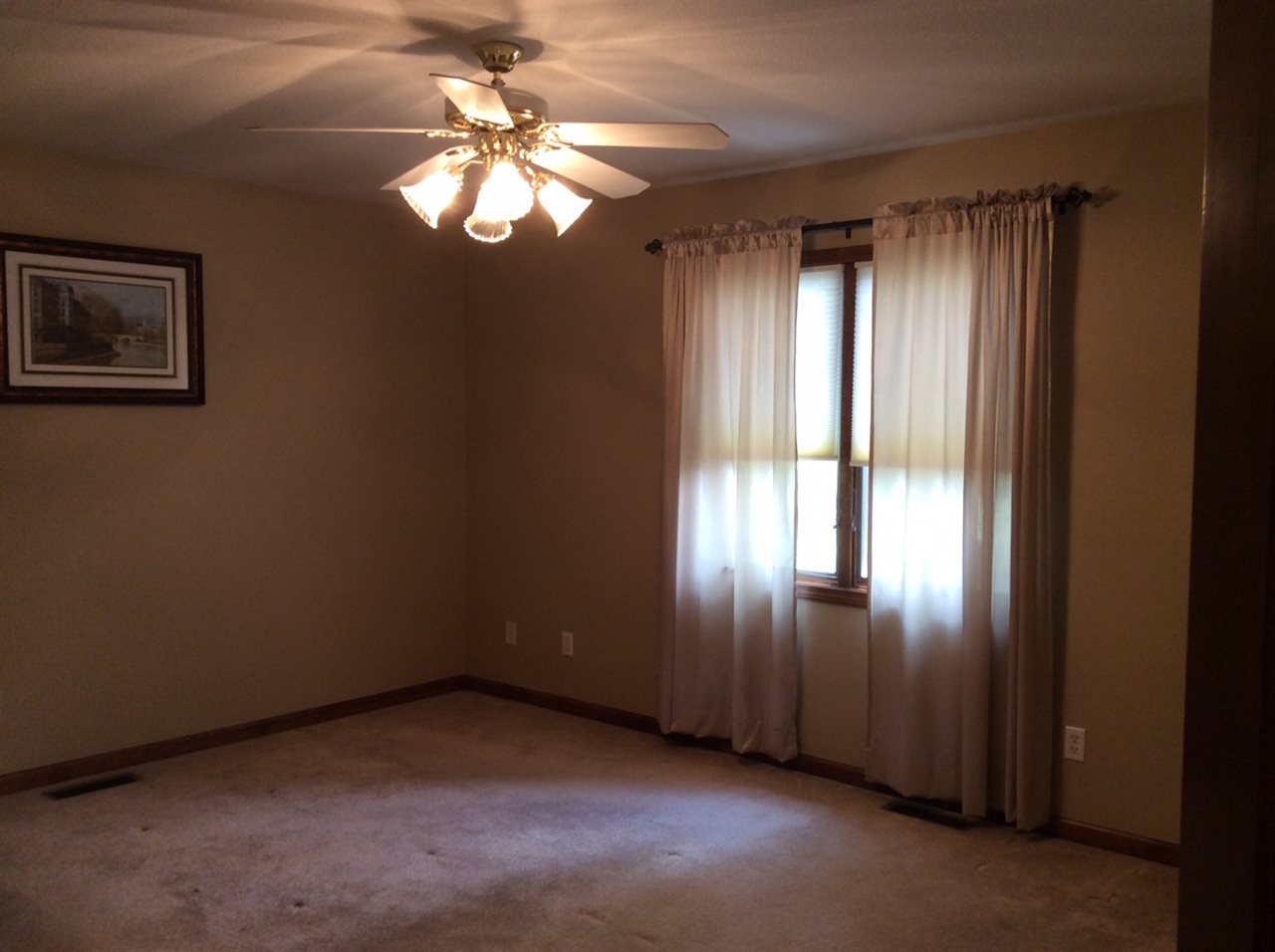 320 Ridge Court Ossian, IN 46777 - Photo 13 of 36 Gallery Image 13